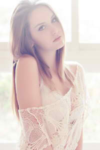 我在他乡挺好的演员表